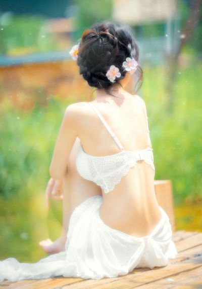 欧美全裸体艺术_在线观看免费电影