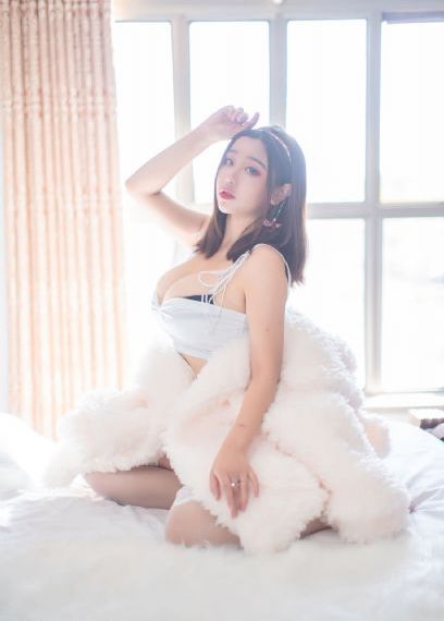 国产极品视频第一女神是谁_720动漫在线观看