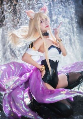 欧美时尚明星连衣裙_在线观看免费版